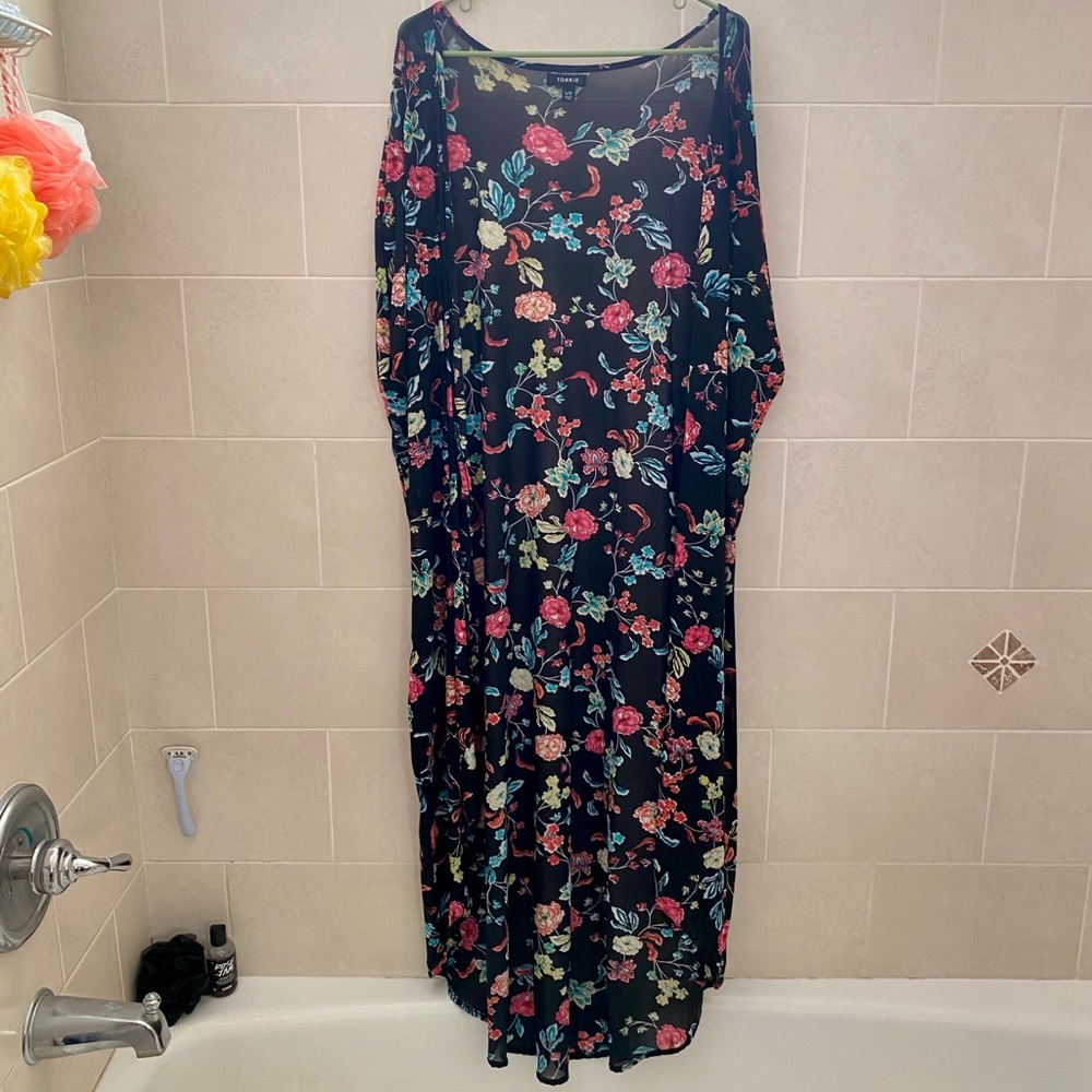 Torrid Floral Hi-Lo Kimono Duster